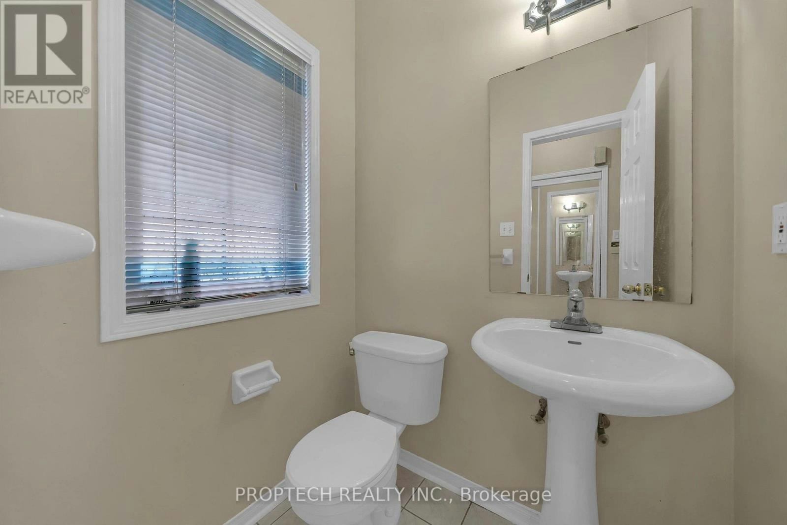 5 Hartwell Place, Markham, ON, L6C 2K3 - 4