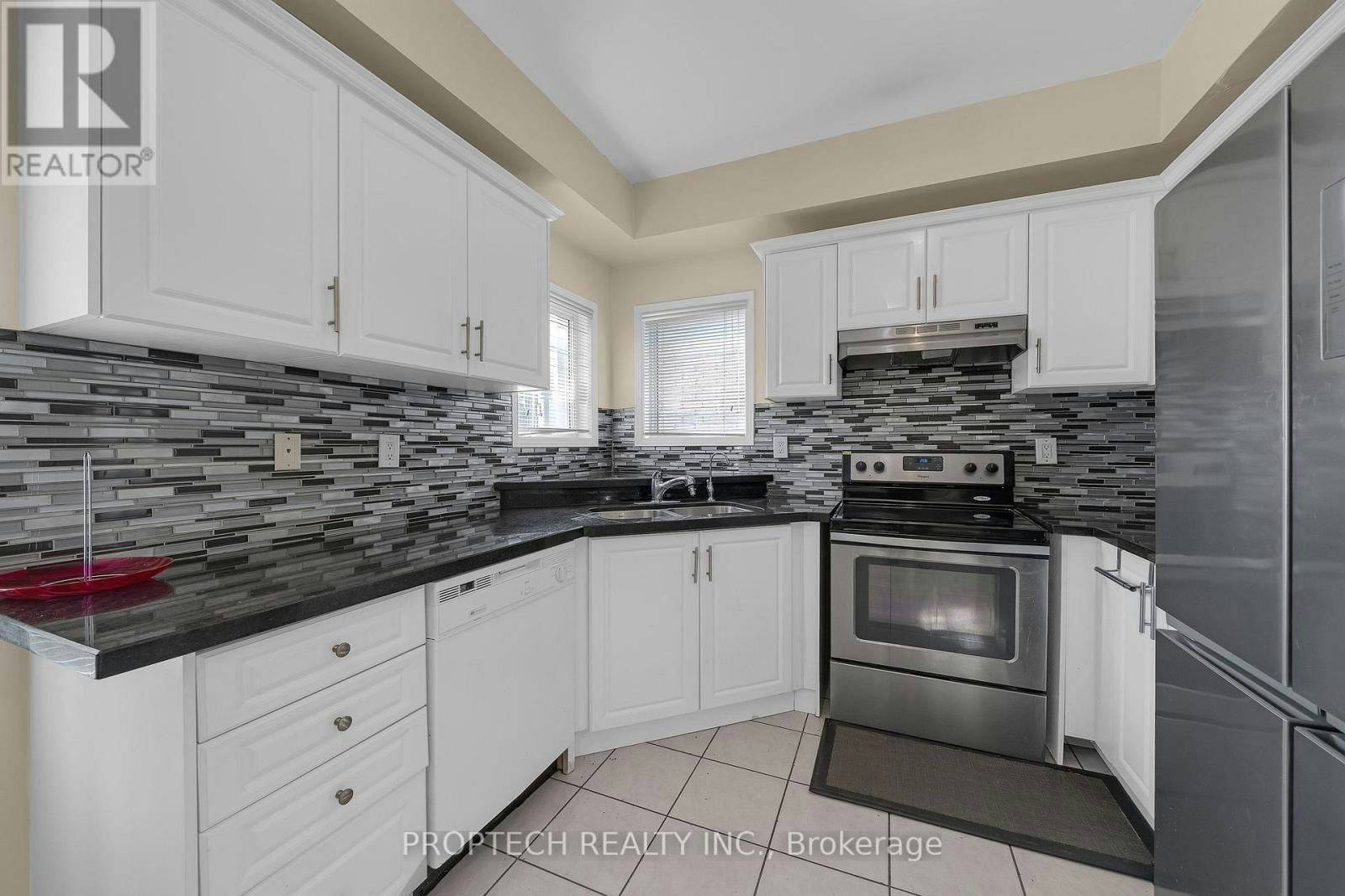 5 Hartwell Place, Markham, ON, L6C 2K3 - 11