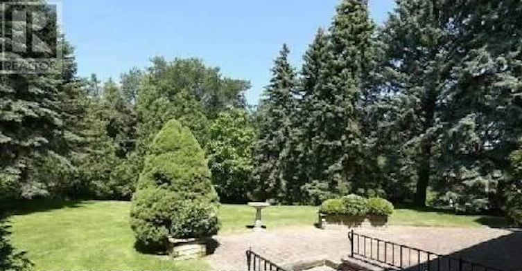 26 Maryvale Crescent, Richmond Hill, ON, L4C 6P8 - 4