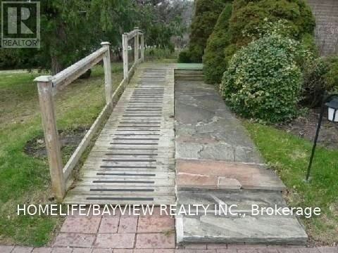 26 Maryvale Crescent, Richmond Hill, ON, L4C 6P8 - 2