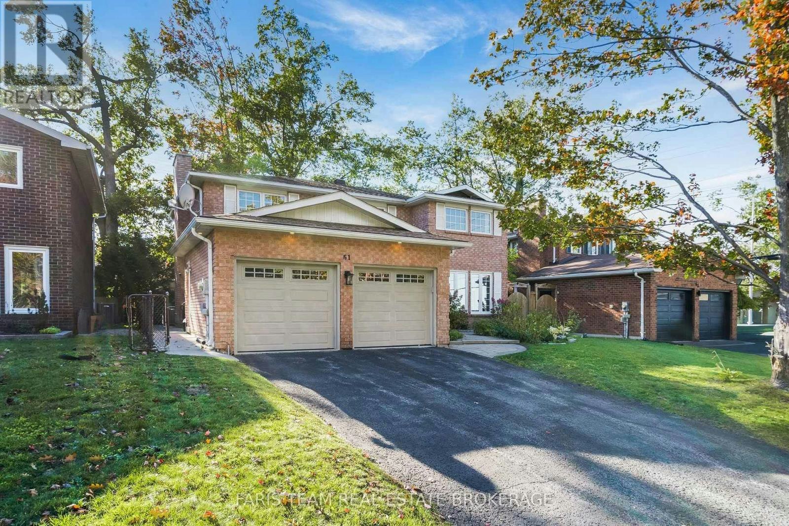 61 Oakridge Drive, Barrie, ON, L4N 5N6