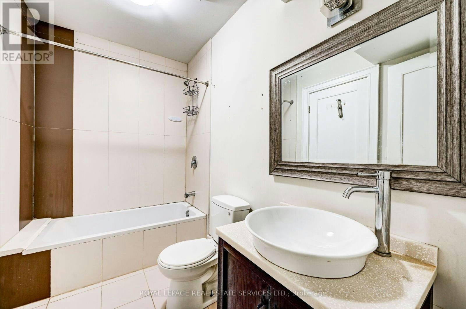 L-63 Burrows Avenue, Toronto, ON, M9B 4W8 - 18