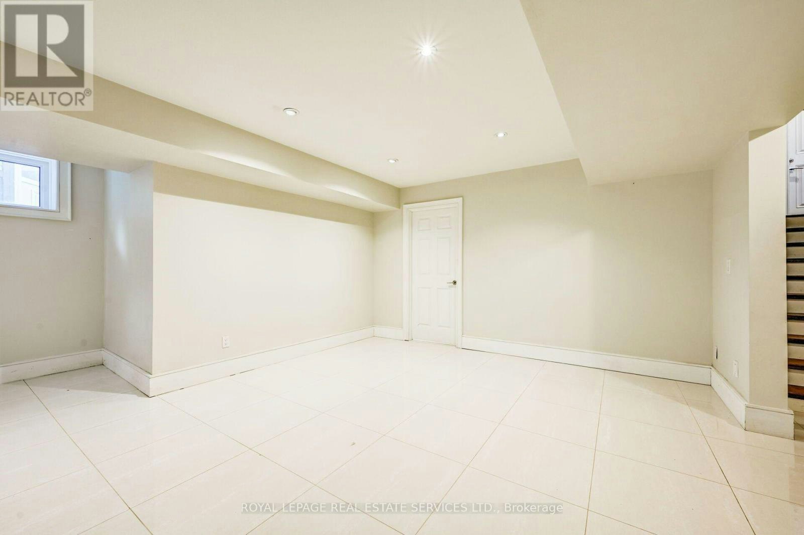 L-63 Burrows Avenue, Toronto, ON, M9B 4W8 - 11