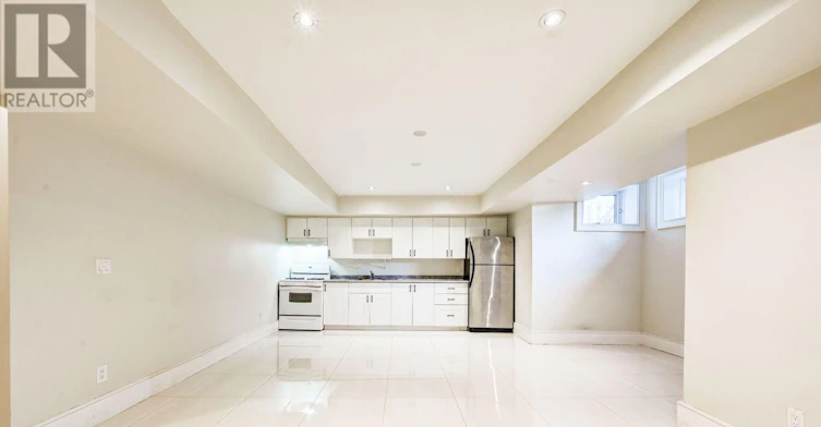 L-63 Burrows Avenue, Toronto, ON, M9B 4W8 - 4