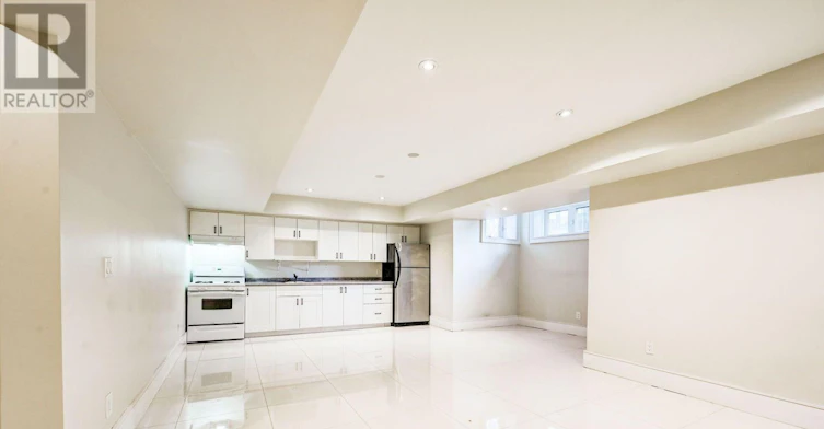 L-63 Burrows Avenue, Toronto, ON, M9B 4W8 - 3