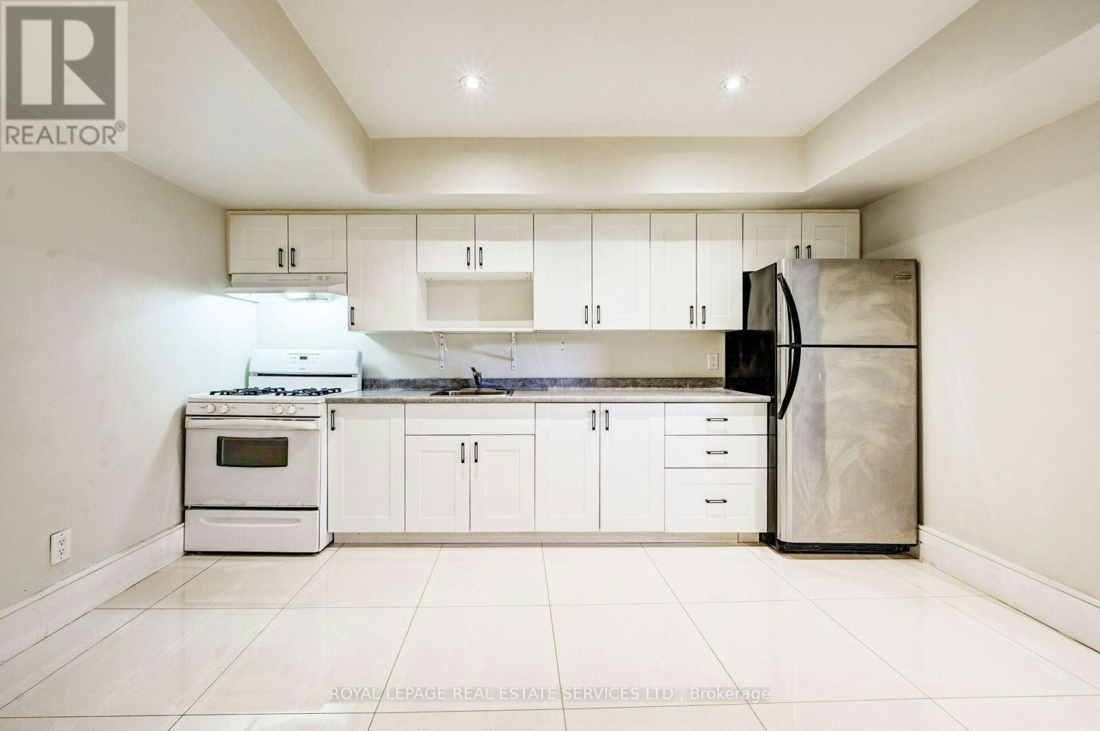 L-63 Burrows Avenue, Toronto, ON, M9B 4W8 - 7