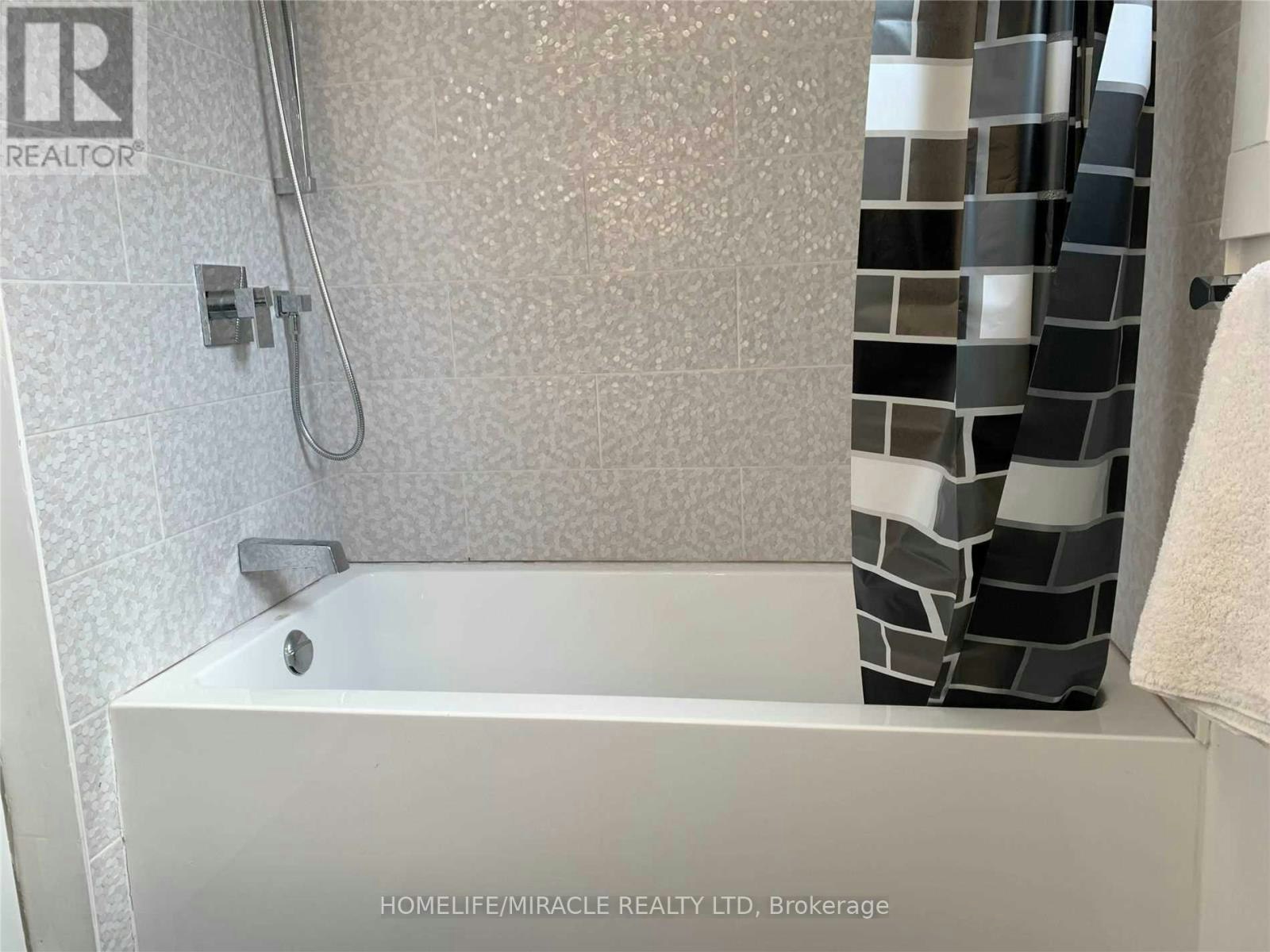 5644 Hanan Avenue, Niagara Falls, ON, L2G 4E6 - 12