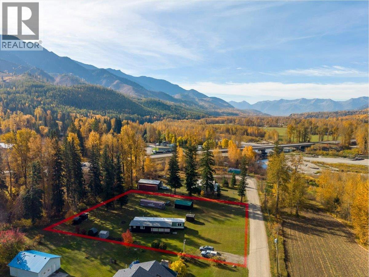 9882 Victoria Street, Fernie, BC, V0B 1M5