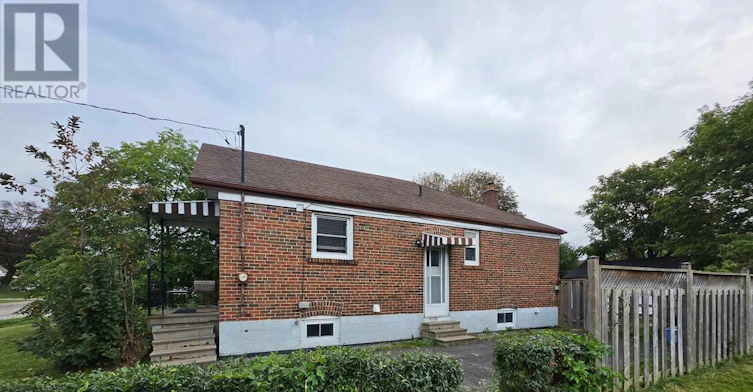 MAIN-270 Wilson Road S, Oshawa, ON, L1H 6C5 - 4