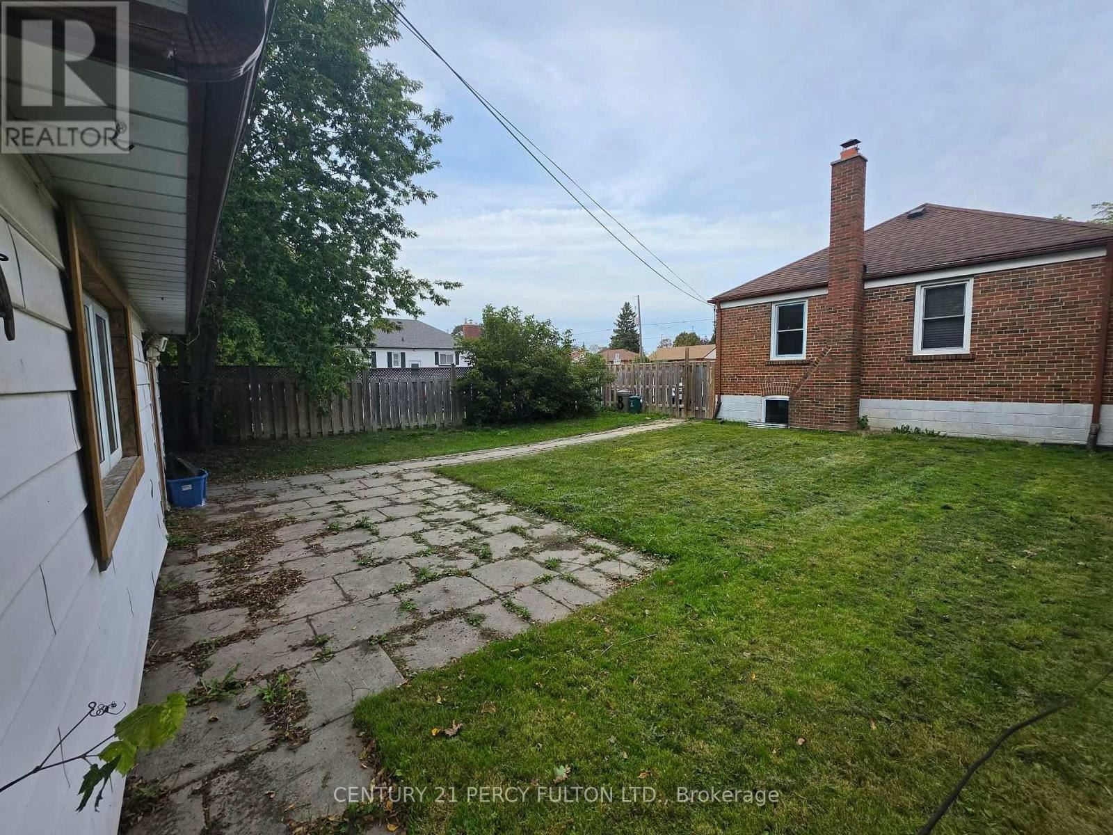 MAIN-270 Wilson Road S, Oshawa, ON, L1H 6C5 - 2
