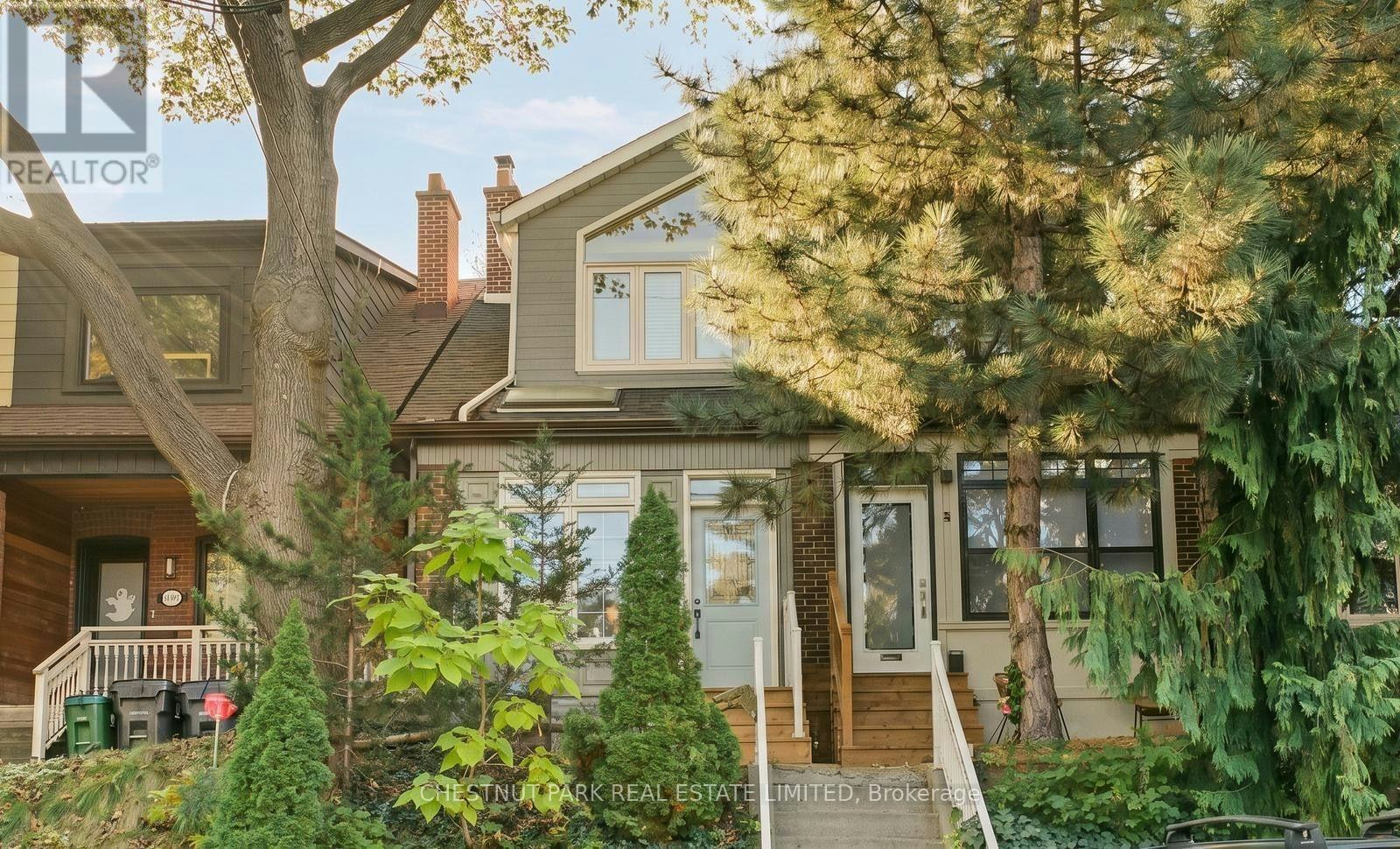 15 Millbrook Crescent, Toronto, ON, M4K 1H2