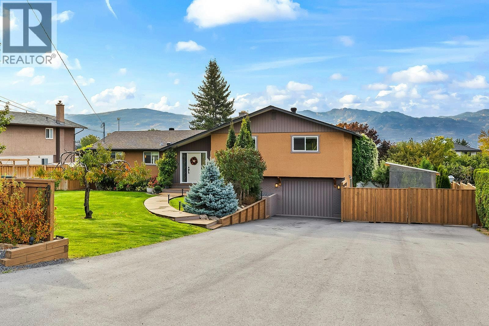 901 Ogden Road, West Kelowna, BC, V1Z 1P9