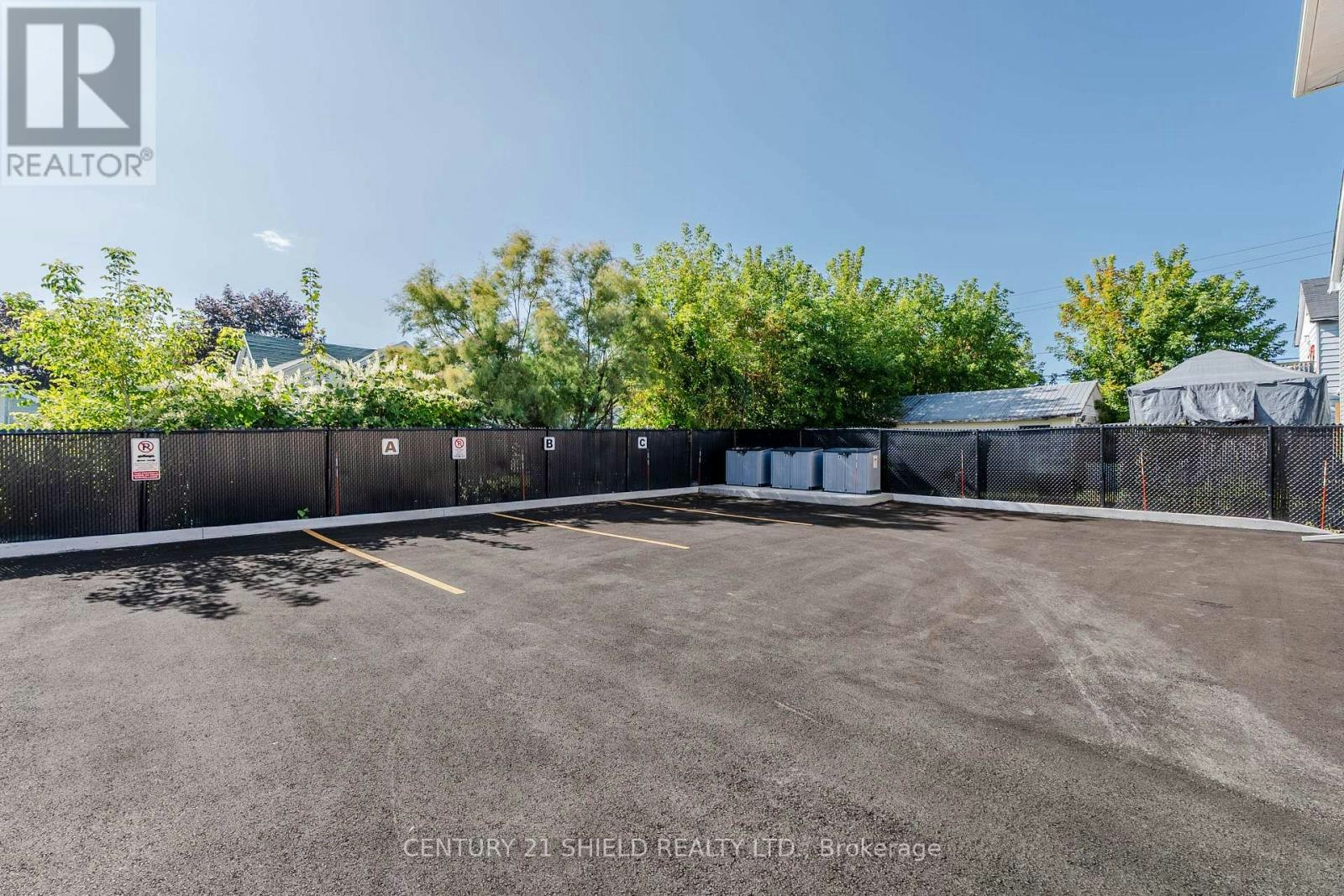 B-1234 Cumberland Street, Cornwall, ON, K6J 4K5 - 4