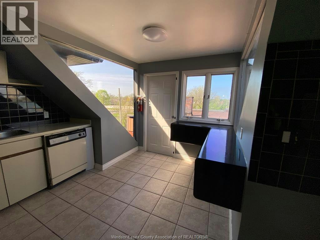PENTHOUSE-165 Janette, Windsor, ON, N9A 4Y9 - 3