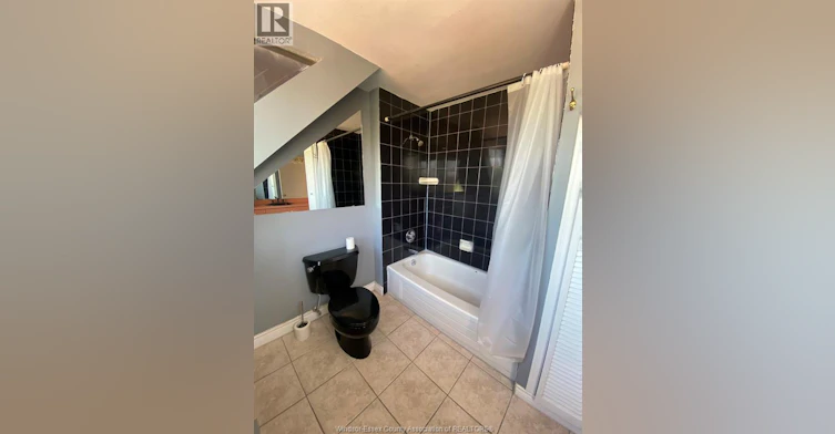 PENTHOUSE-165 Janette, Windsor, ON, N9A 4Y9 - 16