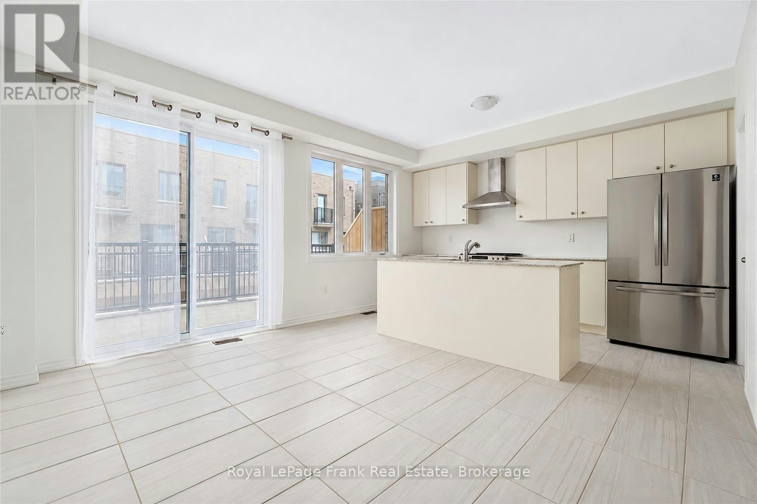 6875 Main Street, Whitchurch-Stouffville, ON, L4A 4X2 - 4
