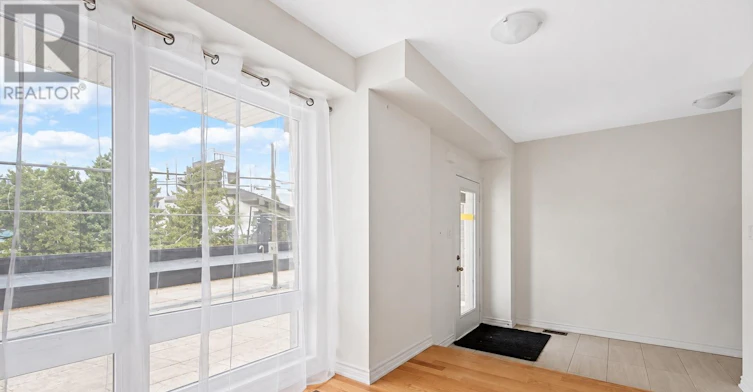 6875 Main Street, Whitchurch-Stouffville, ON, L4A 4X2 - 2
