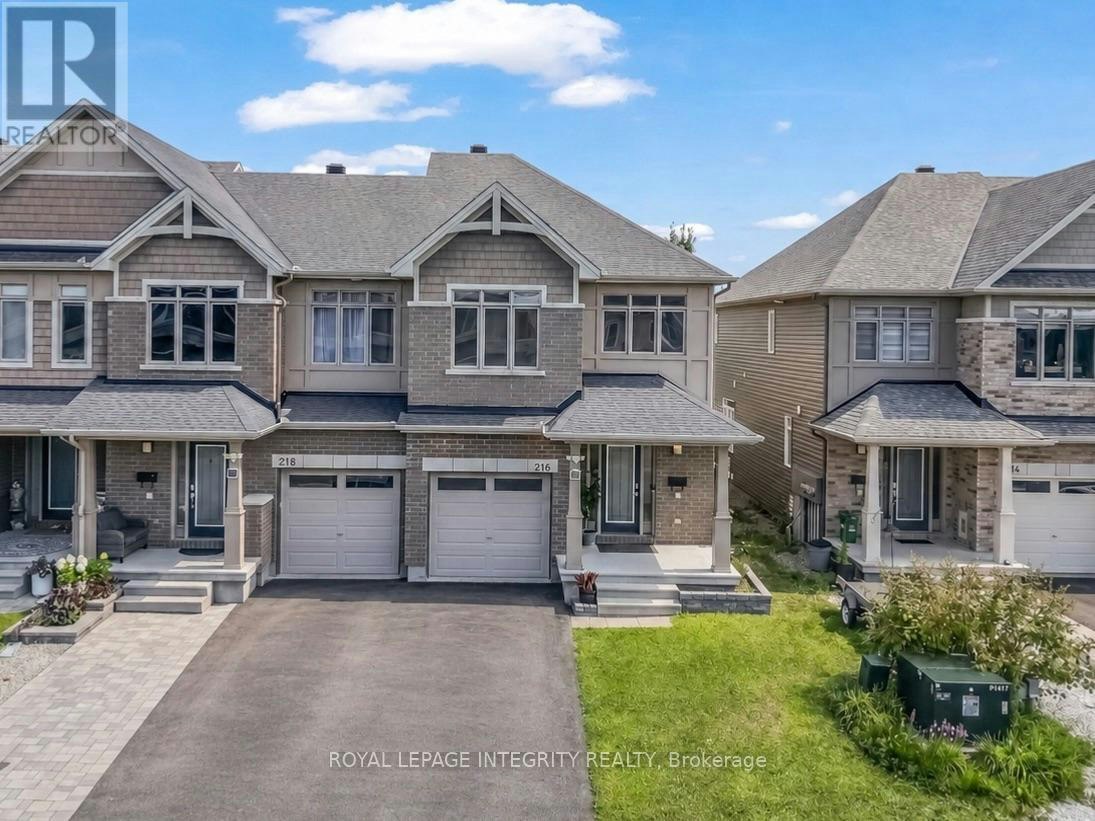 216 Gossamer Street, Ottawa, ON, K1C 7G4