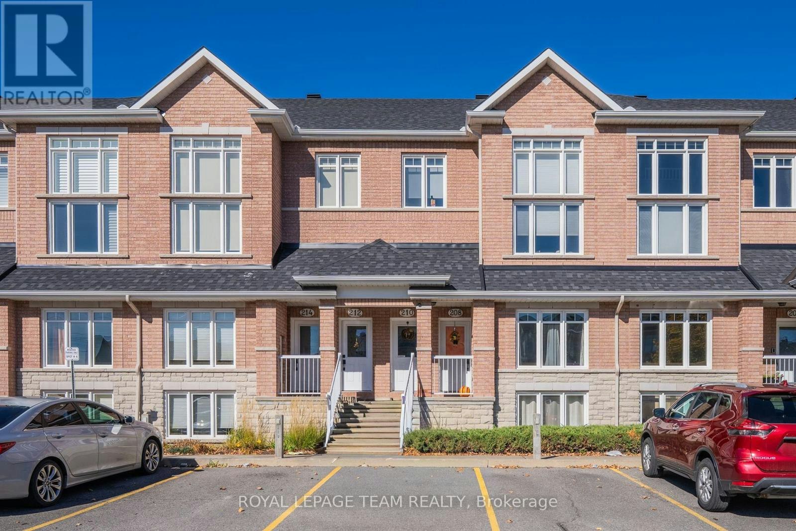 208 Tivoli Private, Ottawa, ON, K2E 0A7 - 2