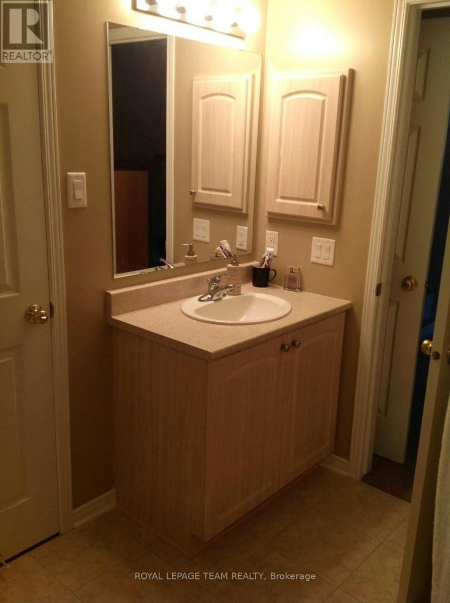 208 Tivoli Private, Ottawa, ON, K2E 0A7 - 13