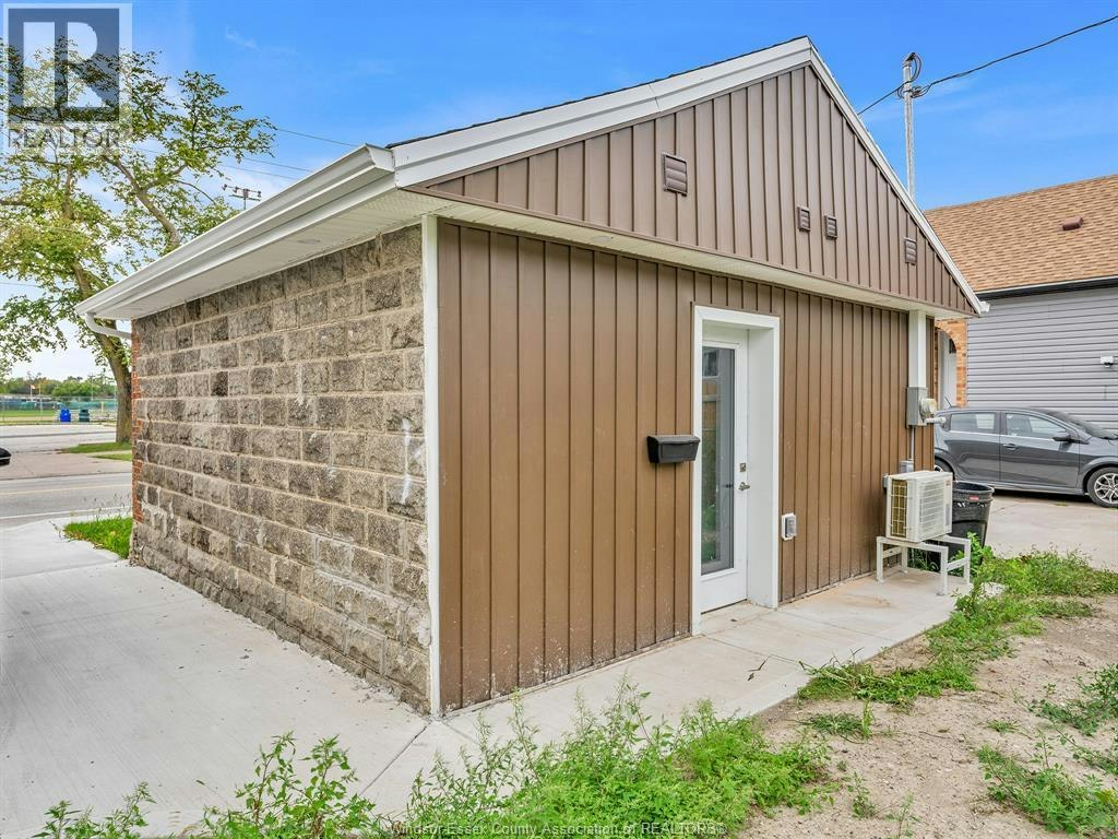 BACK-306 Foch, Windsor, ON, N8X 2V9 - 10