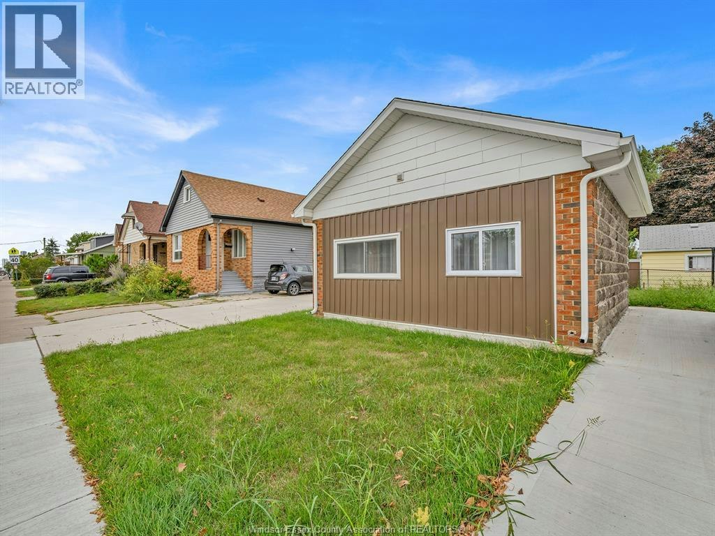 BACK-306 Foch, Windsor, ON, N8X 2V9