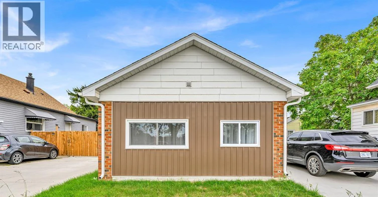 BACK-306 Foch, Windsor, ON, N8X 2V9 - 2