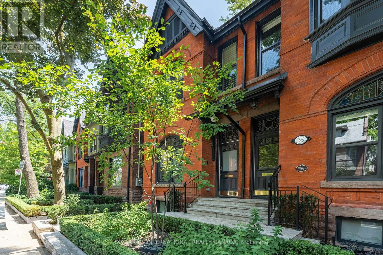 33 Tranby Avenue, Toronto, ON, M5R 1N4