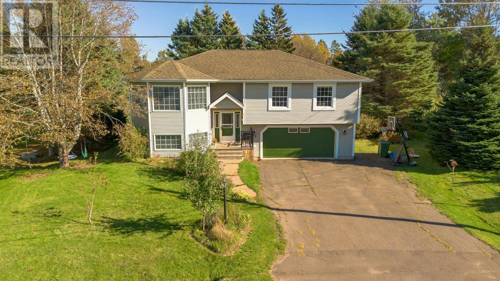 124 Greensview Drive, Stratford, PE, C1B 1N2