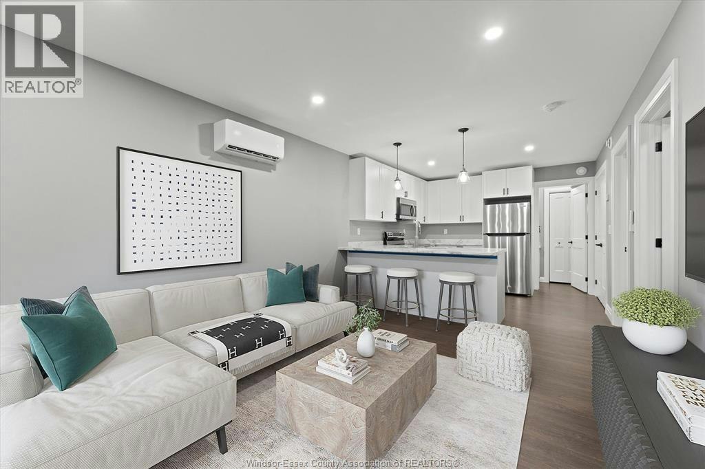 MAIN-1147 Hickory, Windsor, ON, N8Y 3S4