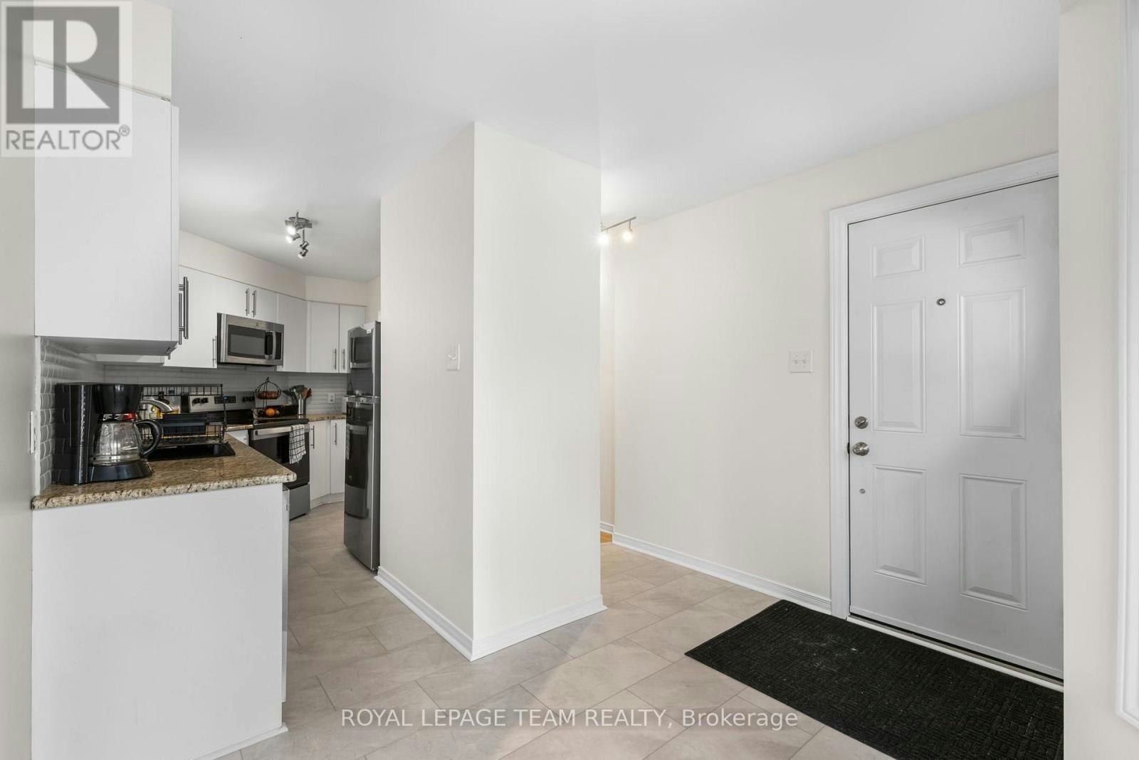 241 Lyon Street N, Ottawa, ON, K1R 1B4 - 5