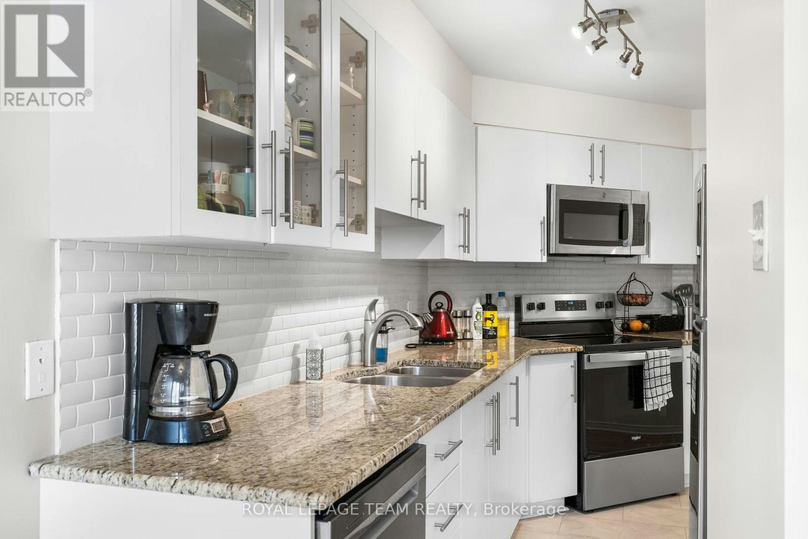 241 Lyon Street N, Ottawa, ON, K1R 1B4 - 6