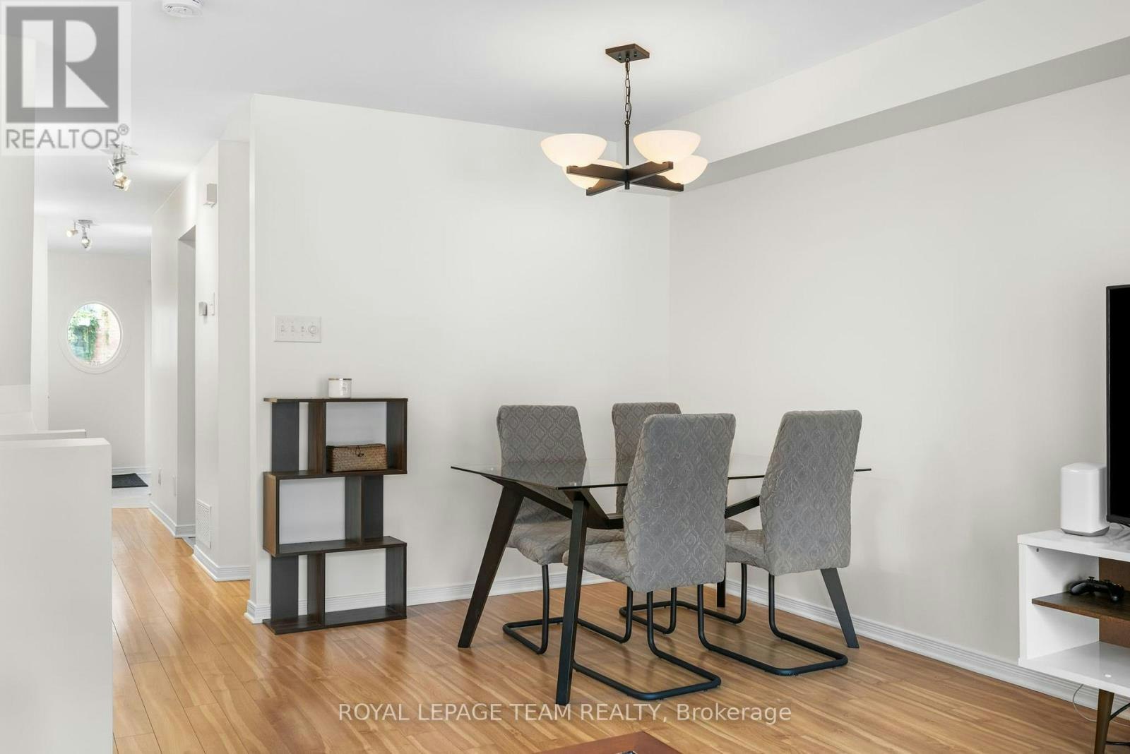 241 Lyon Street N, Ottawa, ON, K1R 1B4 - 11