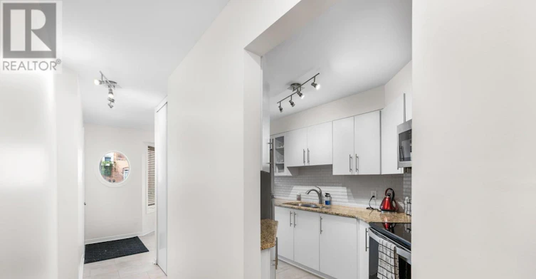241 Lyon Street N, Ottawa, ON, K1R 1B4 - 9