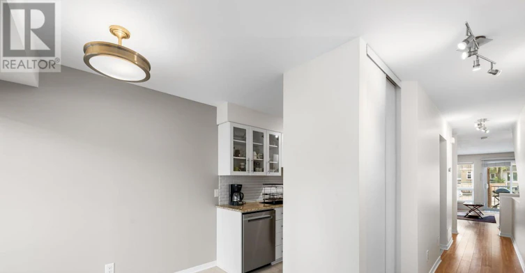 241 Lyon Street N, Ottawa, ON, K1R 1B4 - 3