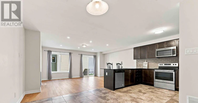 608 Parade Drive, Ottawa, ON, K2S 0Y5 - 11