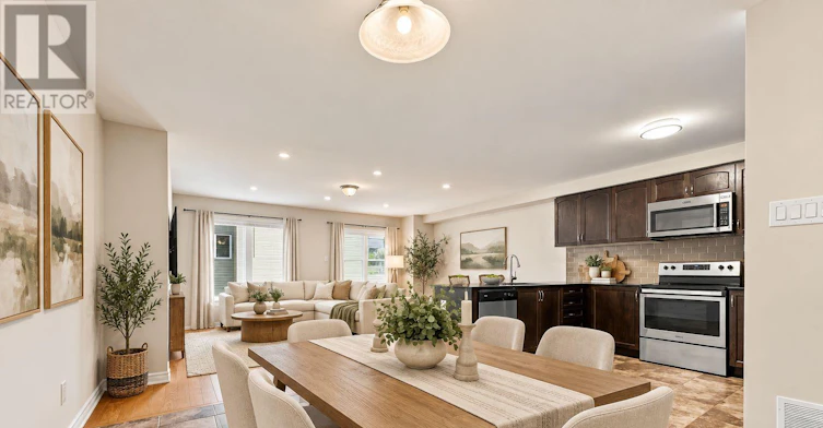 608 Parade Drive, Ottawa, ON, K2S 0Y5 - 4