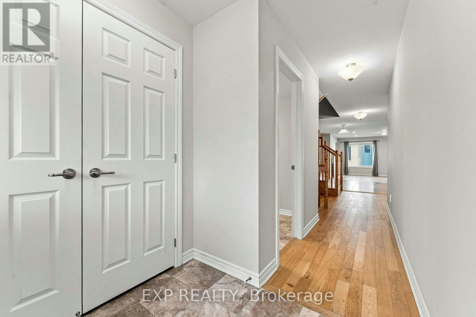 608 Parade Drive, Ottawa, ON, K2S 0Y5 - 8