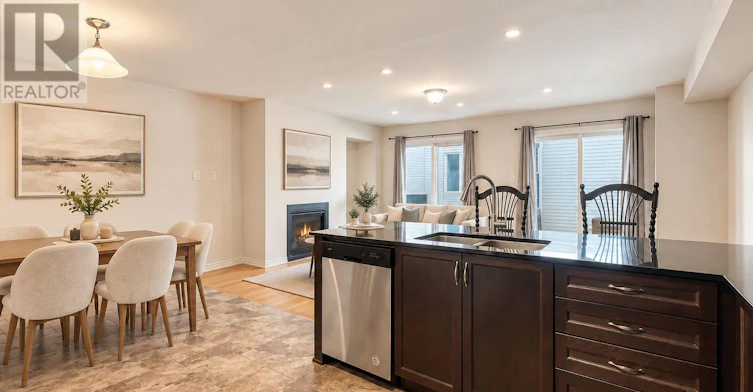 608 Parade Drive, Ottawa, ON, K2S 0Y5 - 9