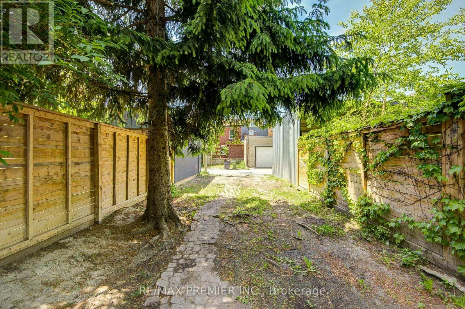 3-224 Lippincott Street, Toronto, ON, M5S 2P5 - 17