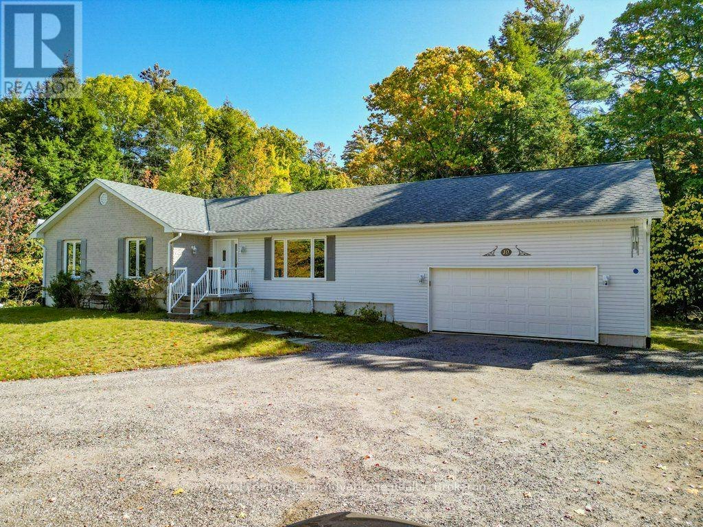 10 Oakridge Road, McDougall, ON, P2A 2W9