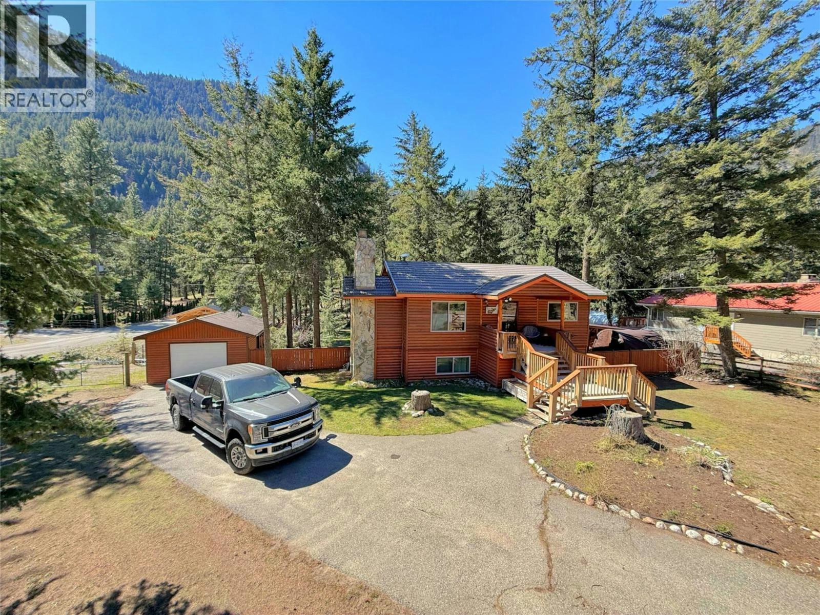 2255 Old Hedley Road, Princeton, BC, V0X 1W0