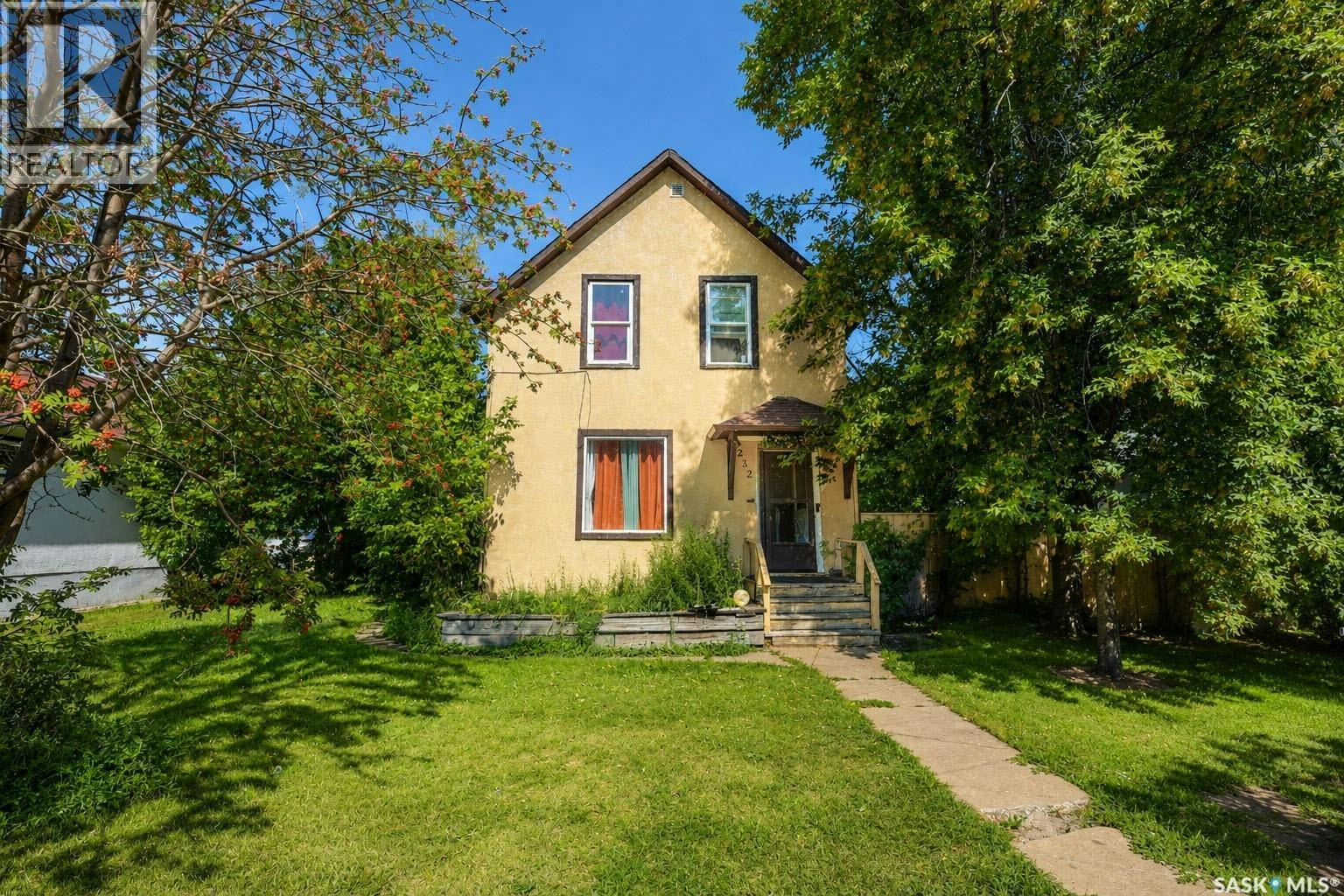232 10th Street E, Prince Albert, SK, S6V 0Y9