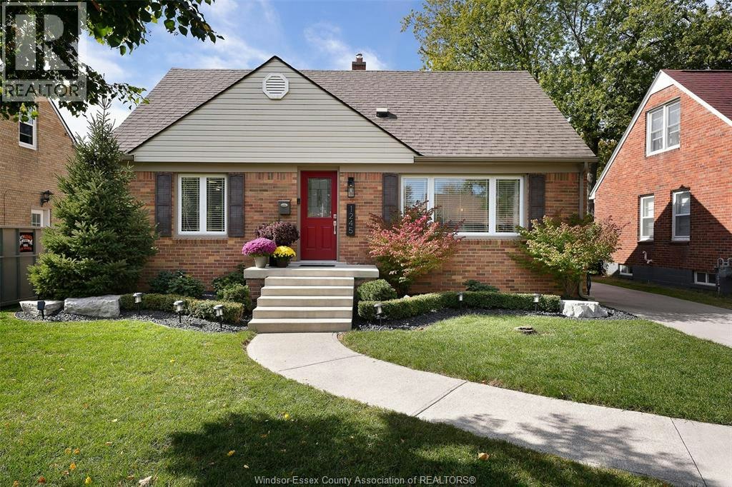 1245 Fairview Boulevard, Windsor, ON, N8S 3E8