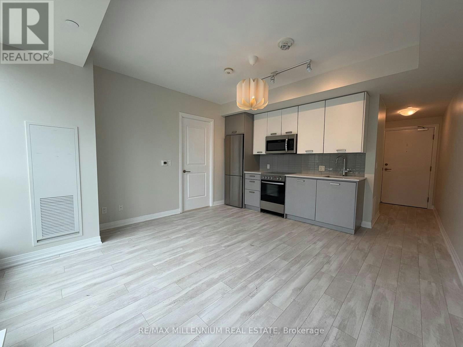 608-1630 Queen Street E, Toronto, ON, M4L 0B3