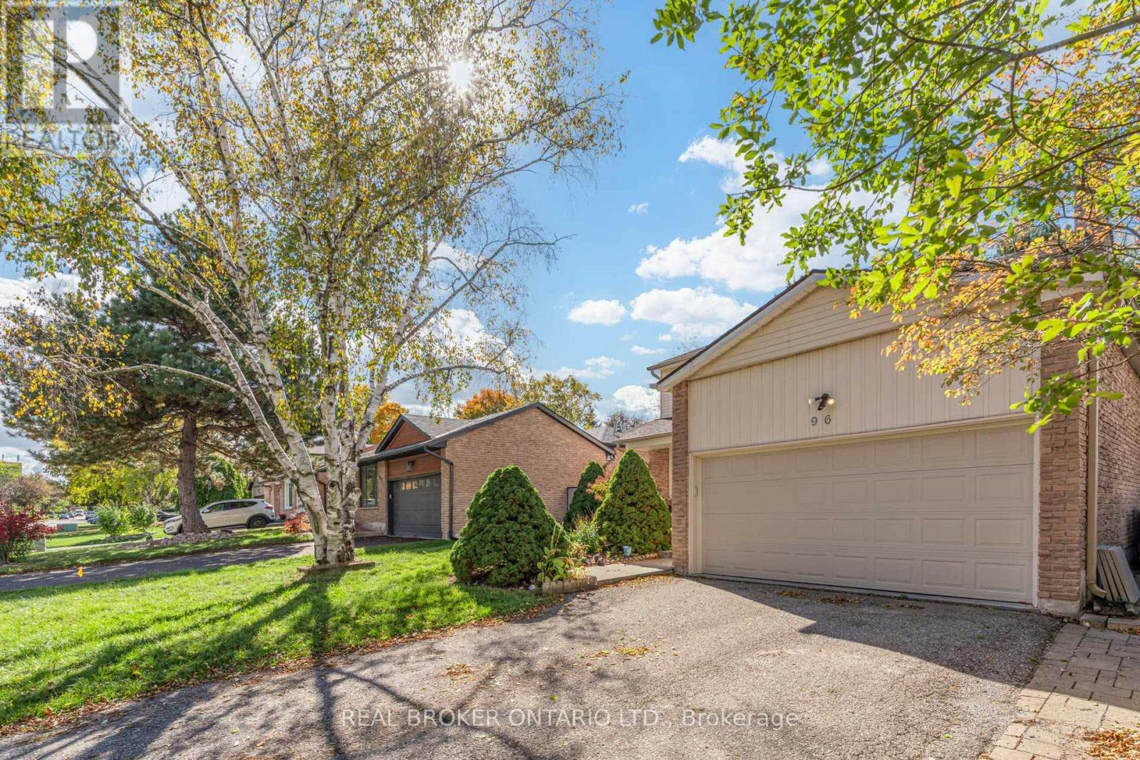 96 Rutledge Avenue, Newmarket, ON, L3Y 5T4 - 4