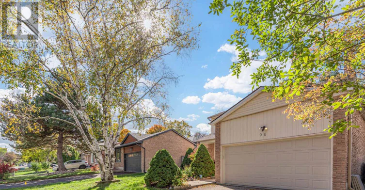 96 Rutledge Avenue, Newmarket, ON, L3Y 5T4 - 4
