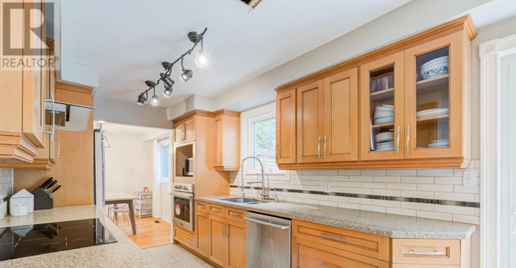 96 Rutledge Avenue, Newmarket, ON, L3Y 5T4 - 20