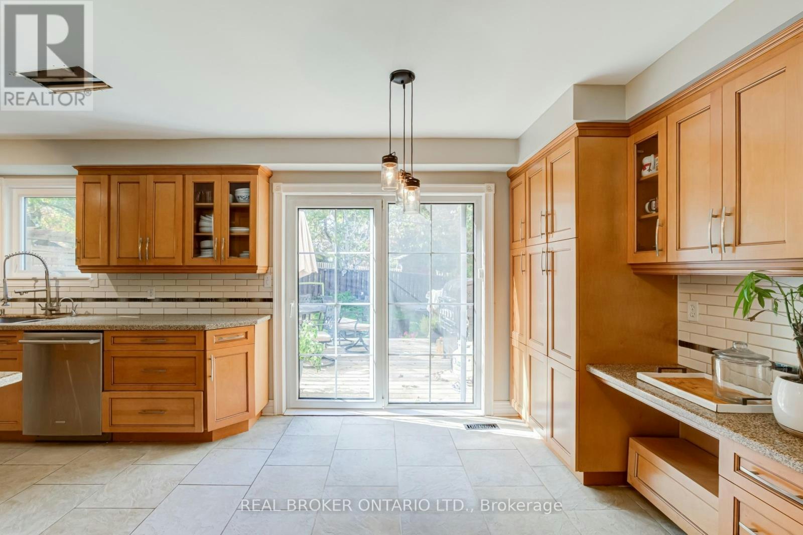 96 Rutledge Avenue, Newmarket, ON, L3Y 5T4 - 23