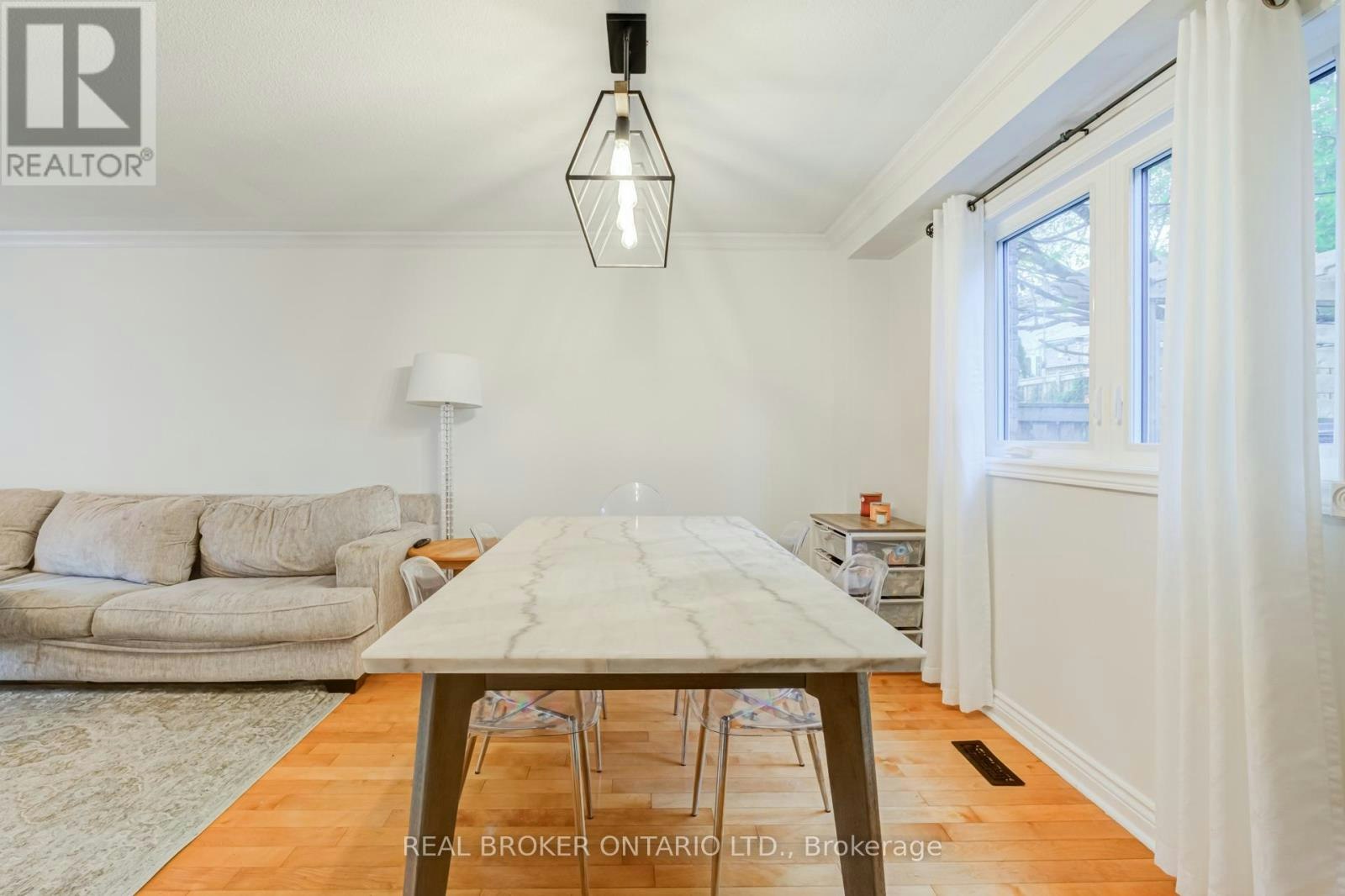96 Rutledge Avenue, Newmarket, ON, L3Y 5T4 - 17